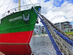 maritime-1764849_1920